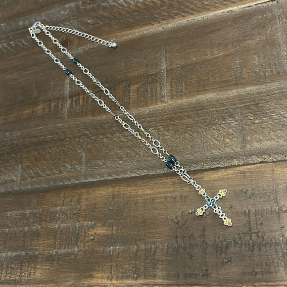 Jewelry - Women’s cross necklace
